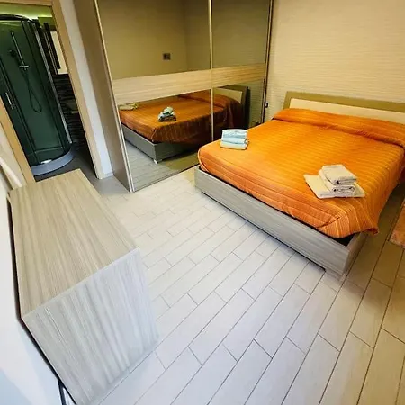 アパート Casa Singola Centro Storico ヌーオロ